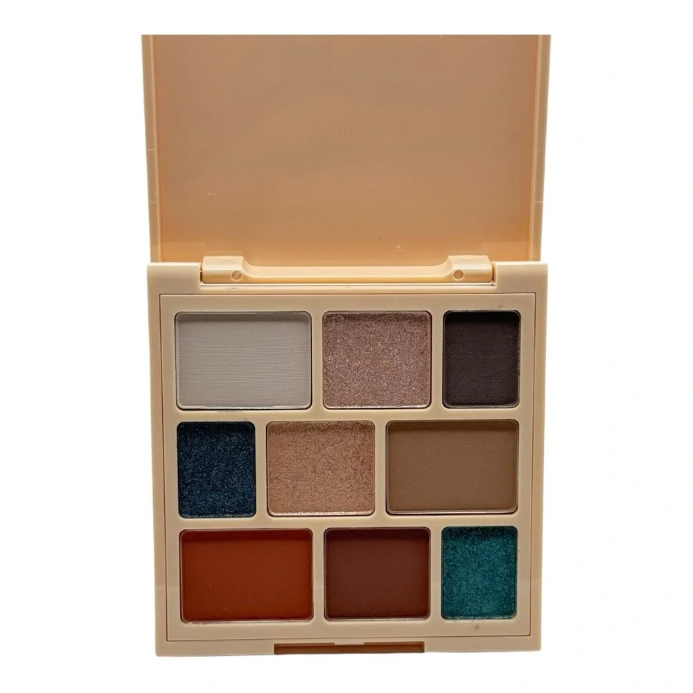 Cinta London Living The Eye Life Eyeshadow Palette in 9 Beautiful colors